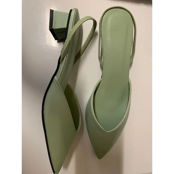 Minimalist Point Toe Slingback Pumps - Picture 8 of 9